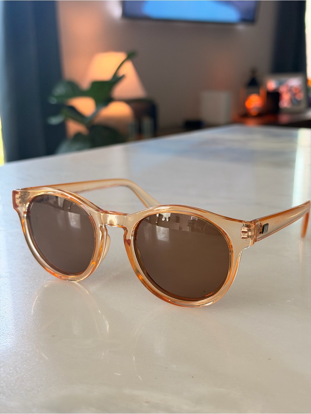 LeSpecs Round Women's Sunglasses - Polarized